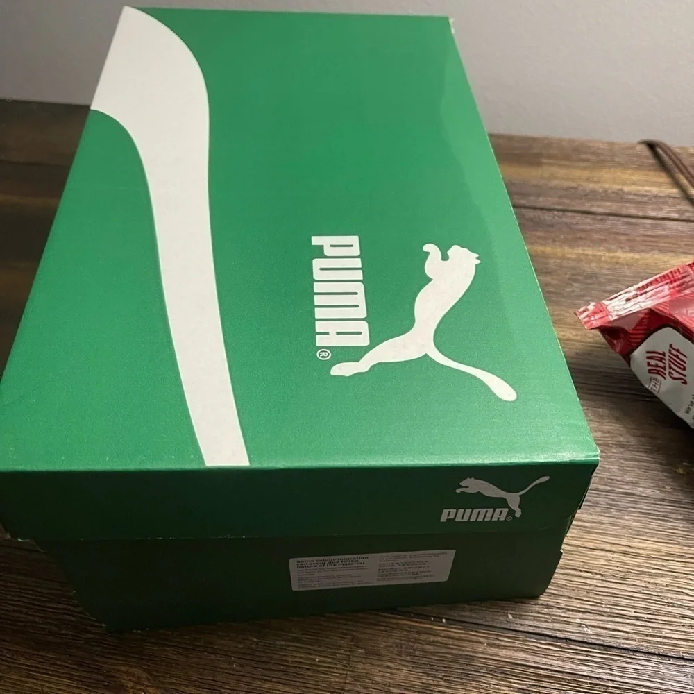 RARE!!!! Brand New in Box classic suede mint/white puma sneakers men’s , size 10